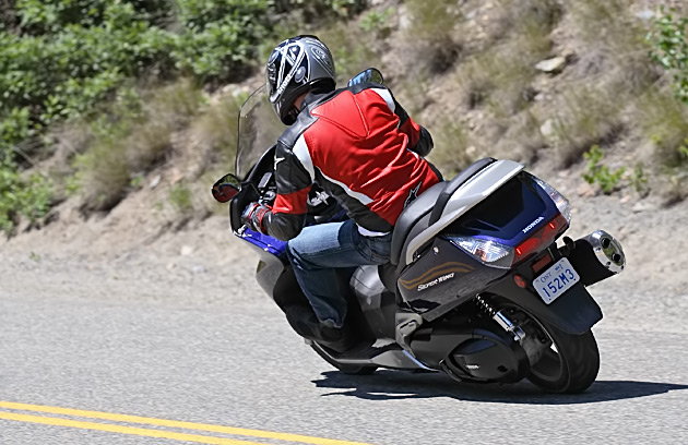 Honda Silver Wing: Meet the Jetsons